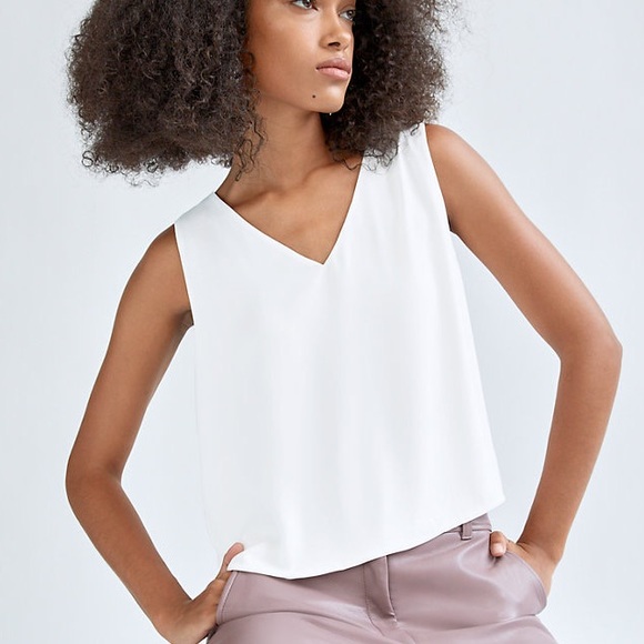 Babaton Tops - Aritzia Babaton Murphy White Blouse Size Small